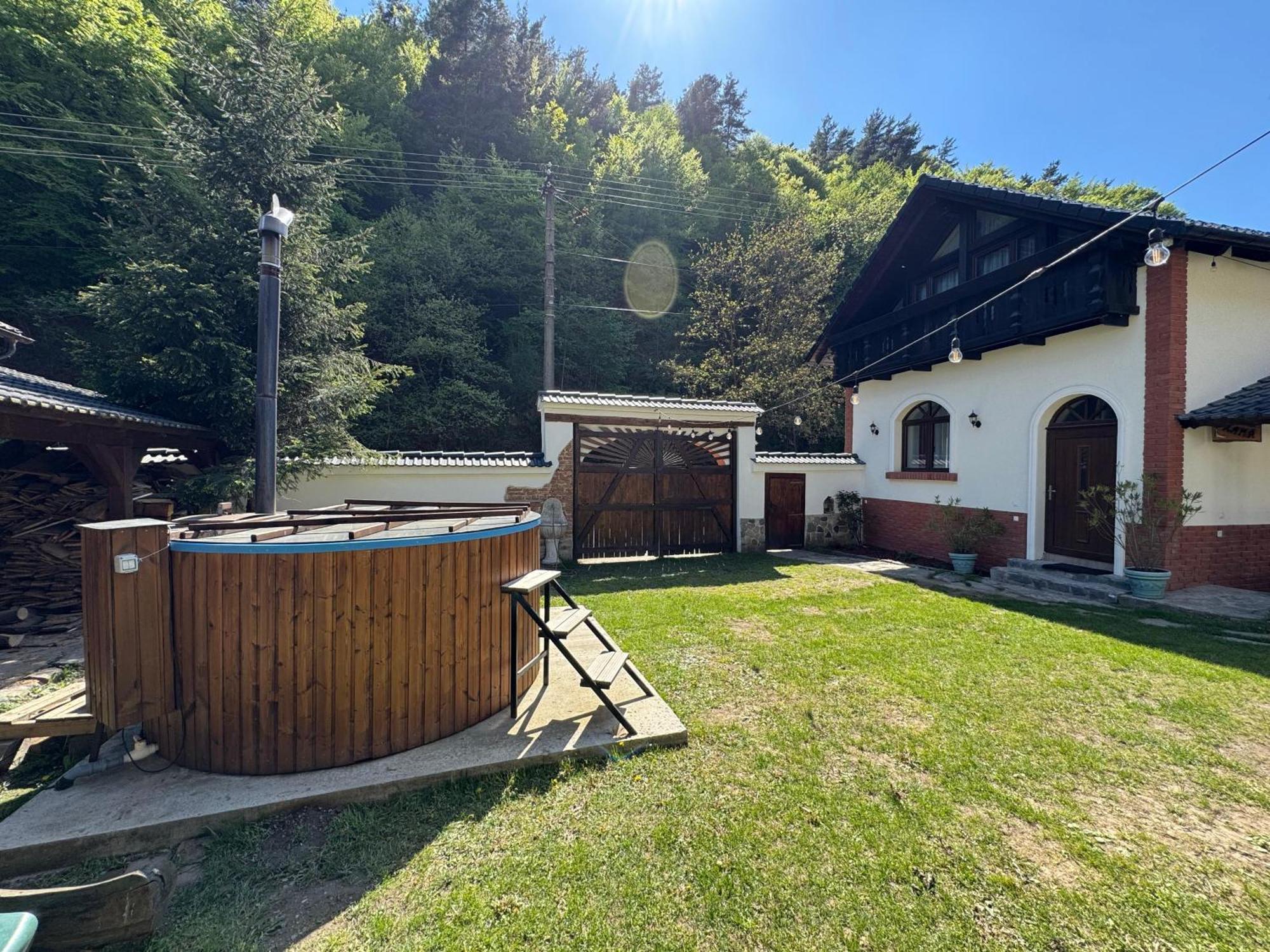 Casa Stefania Hotell Tălmaciu Exteriör bild
