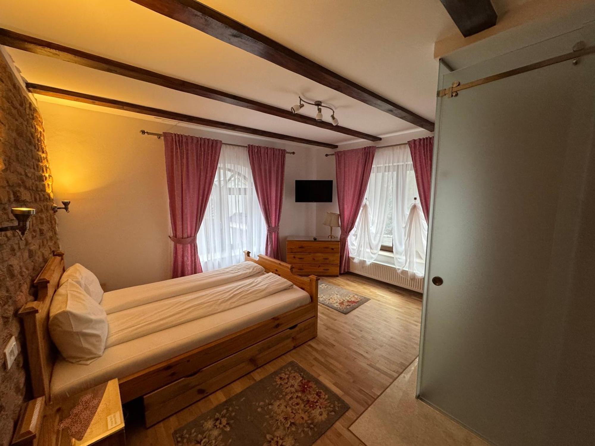 Casa Stefania Hotell Tălmaciu Exteriör bild